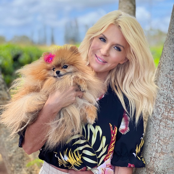 🌺LIKE THIS TO BE NOTIFIED WHEN @POMMMOM & PETULAPOM GO LIVE 🌺 MAHALO - Picture 2 of 3